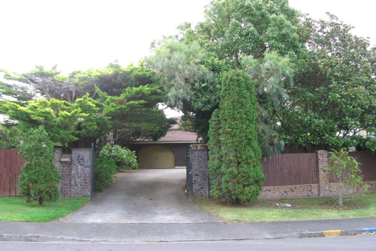 Photo of property in 3 Sunrise Lane, Te Atatu South, Auckland, 0610