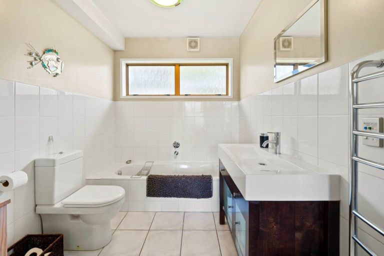 Photo of property in 89 Rame Road, Greenhithe, Auckland, 0632