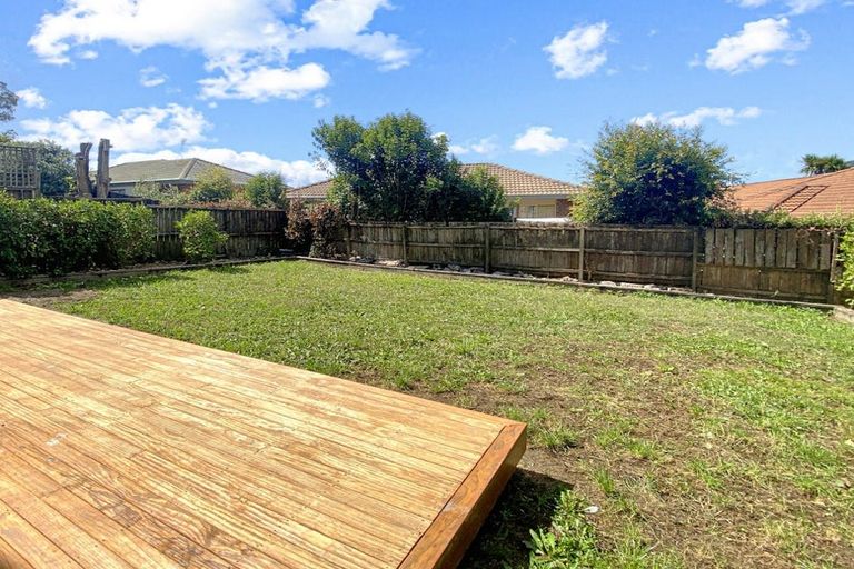 Photo of property in 19 Tahi Terrace, Glen Eden, Auckland, 0602