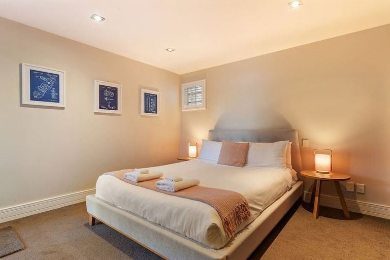Photo of property in Rahiri Apartments, 1/23 Adelaide Street, Queenstown, 9300