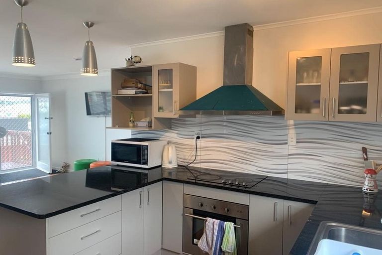 Photo of property in 2/23 Green Street, Papakura, 2110