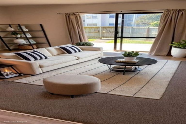 Photo of property in 1/61 Templeton Place, Clendon Park, Auckland, 2103