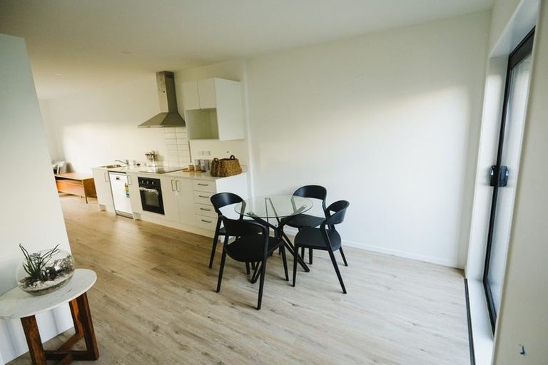 Photo of property in 38 Rauemi Way, Te Atatu South, Auckland, 0610