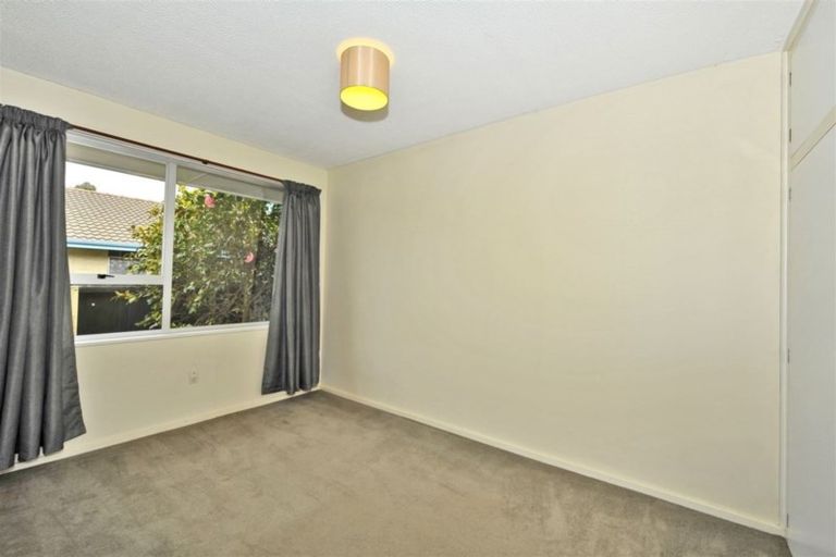 Photo of property in 6 Bowman Place, Sockburn, Christchurch, 8042