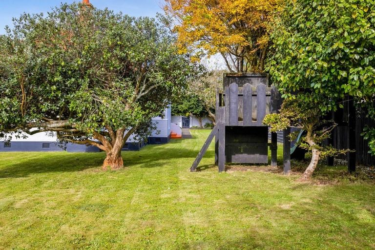 Photo of property in 230 South Road, Hawera, 4610