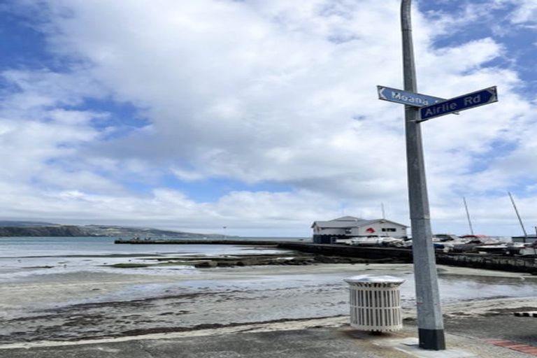 Photo of property in 77b Airlie Road, Plimmerton, Porirua, 5026