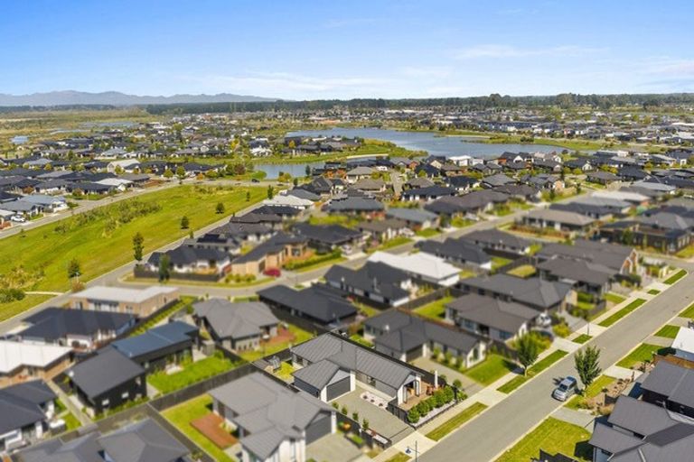 Photo of property in 34 Te Hurunui Drive, Pegasus, 7612