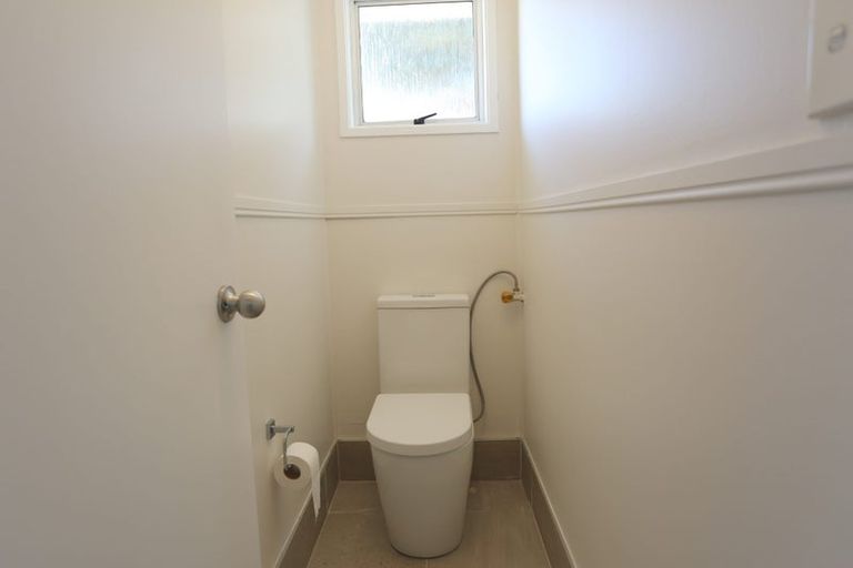 Photo of property in 1/18 Cranston Street, Torbay, Auckland, 0632