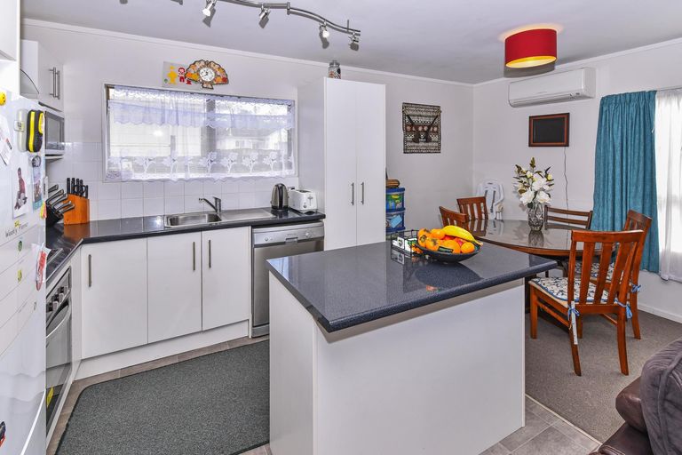 Photo of property in 2/14 Frances Street, Manurewa, Auckland, 2102