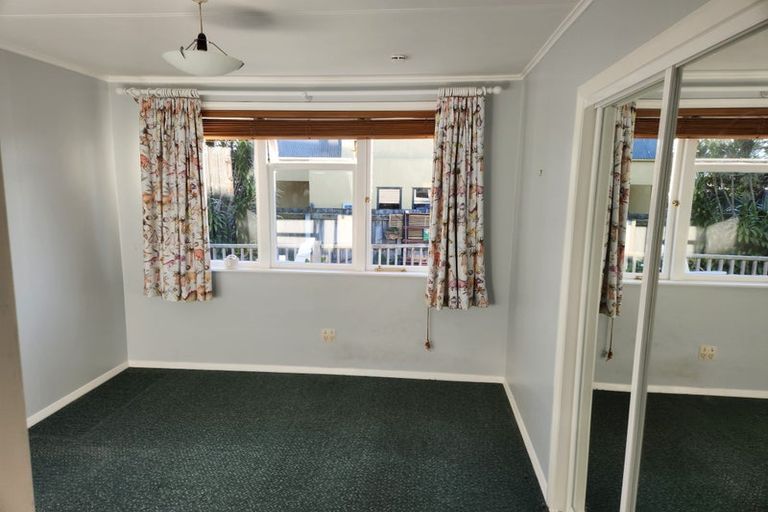 Photo of property in 4a Raukawa Street, Strathmore Park, Wellington, 6022