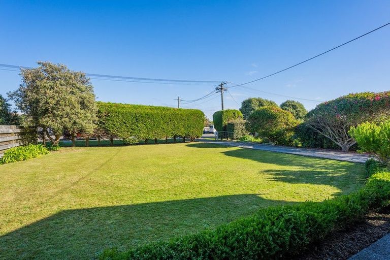 Photo of property in 8 Manuka Street, Otaki Beach, Otaki, 5512