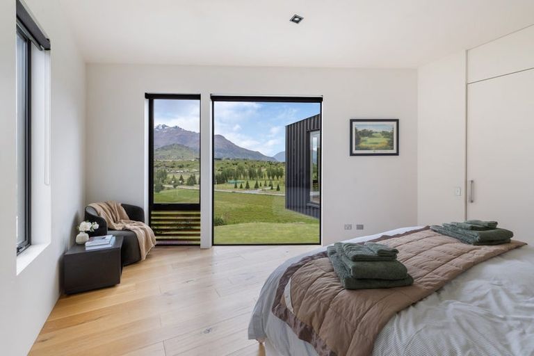 Photo of property in 20 Advance Terrace, Arrowtown, 9302