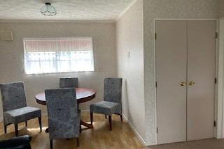 Photo of property in 1/2 Russell Street, Whanganui, 4500