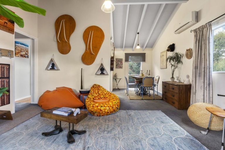 Photo of property in 2/46 Chippendale Crescent, Birkdale, Auckland, 0626