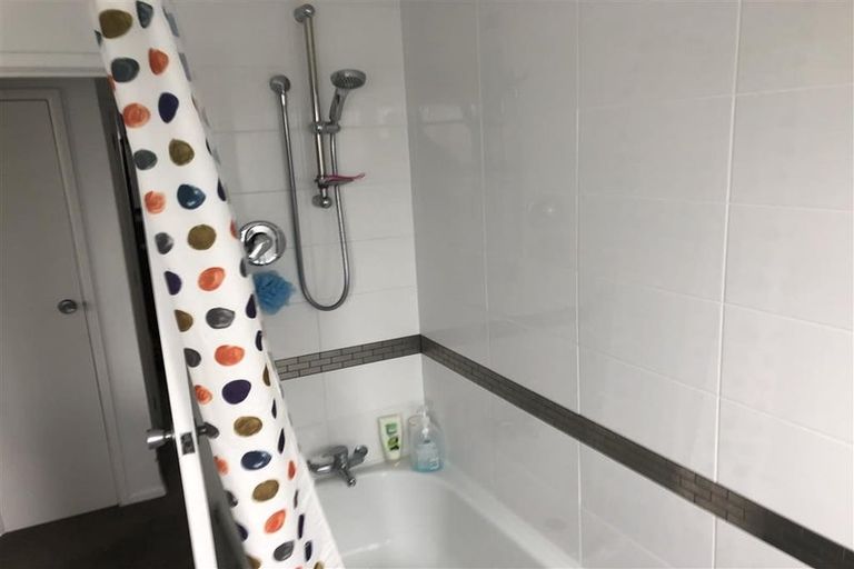 Photo of property in 3/11 Meeanee Quay, Westshore, Napier, 4110