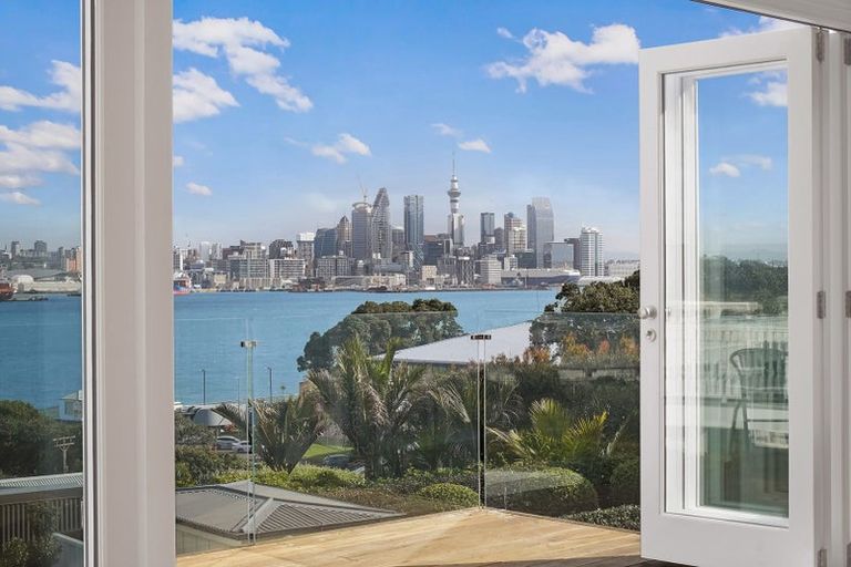 Photo of property in 37 Calliope Road, Devonport, Auckland, 0624