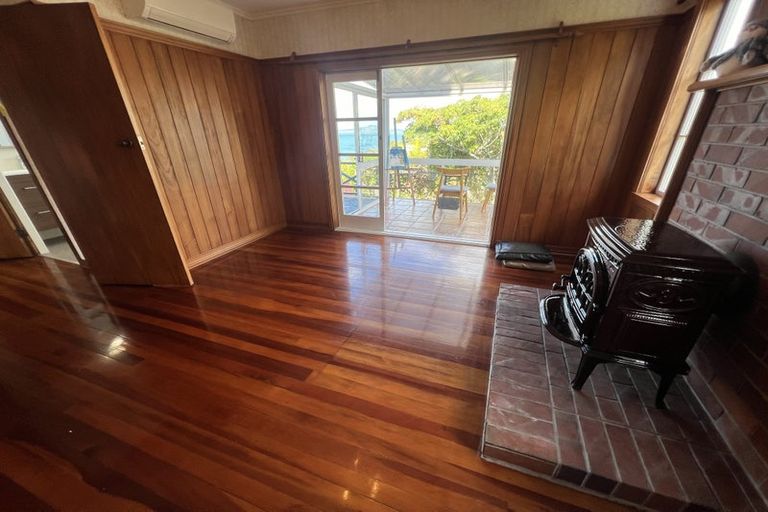 Photo of property in 41 Montgomery Avenue, Rothesay Bay, Auckland, 0630