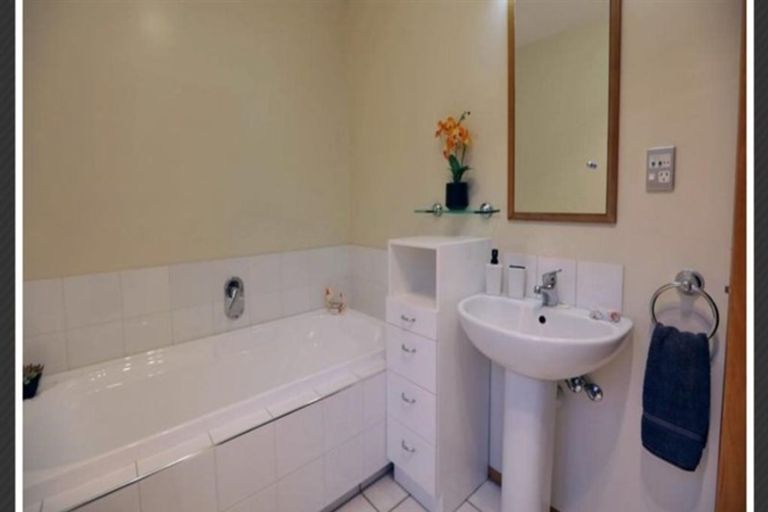 Photo of property in 2/74 Canon Street, St Albans, Christchurch, 8014