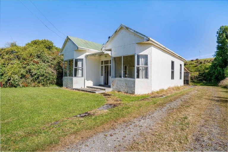 Photo of property in 2026 Lumsden-dipton Highway, Dipton, 9791