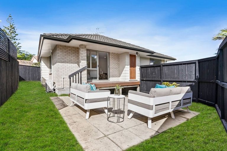 Photo of property in 76 Drake Street, Howick, Auckland, 2014