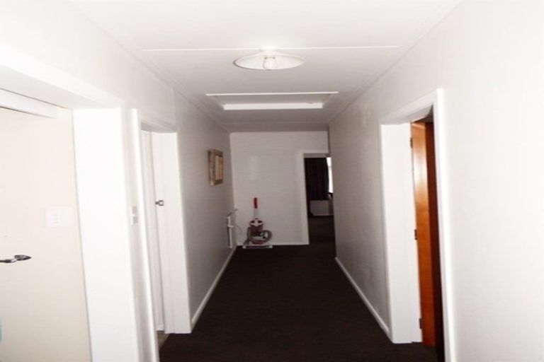 Photo of property in 1 Oaklea Avenue, Marton, 4710