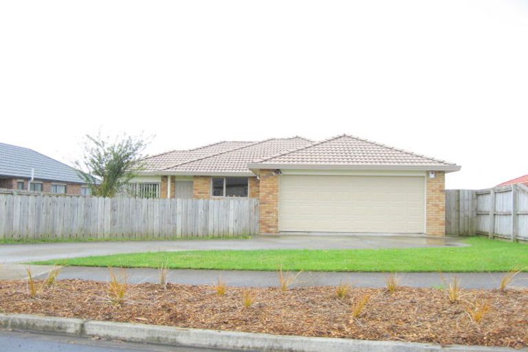 Photo of property in 8 Les Marston Place, Pukekohe, 2120