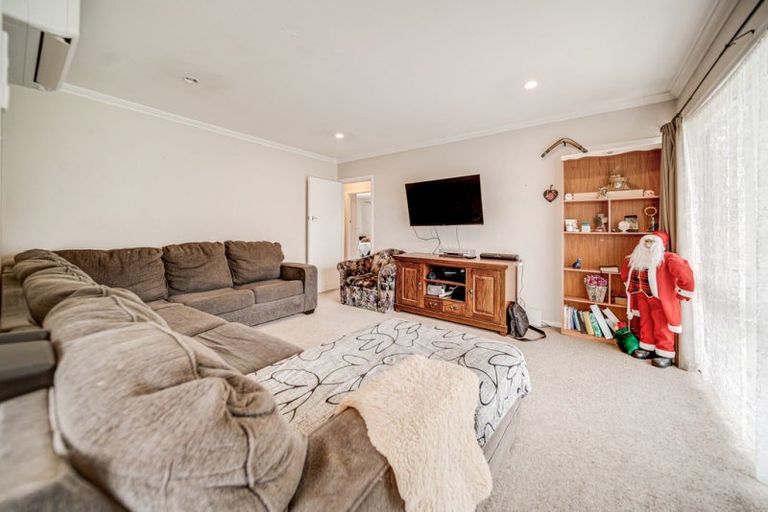 Photo of property in 33 English Street, St Andrews, Hamilton, 3200