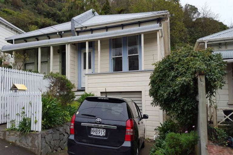 Photo of property in 12 Reuben Avenue, Brooklyn, Wellington, 6021