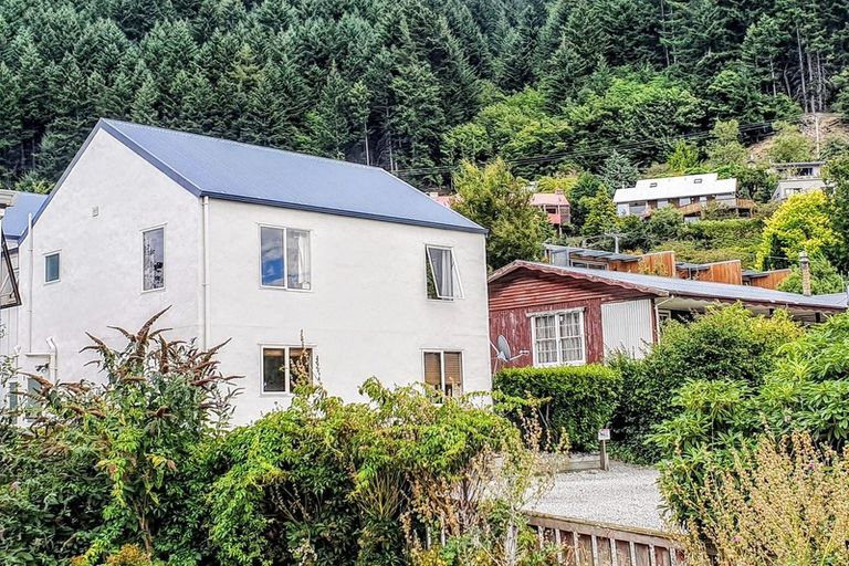 Photo of property in 1/30 Fryer Street, Queenstown, 9300