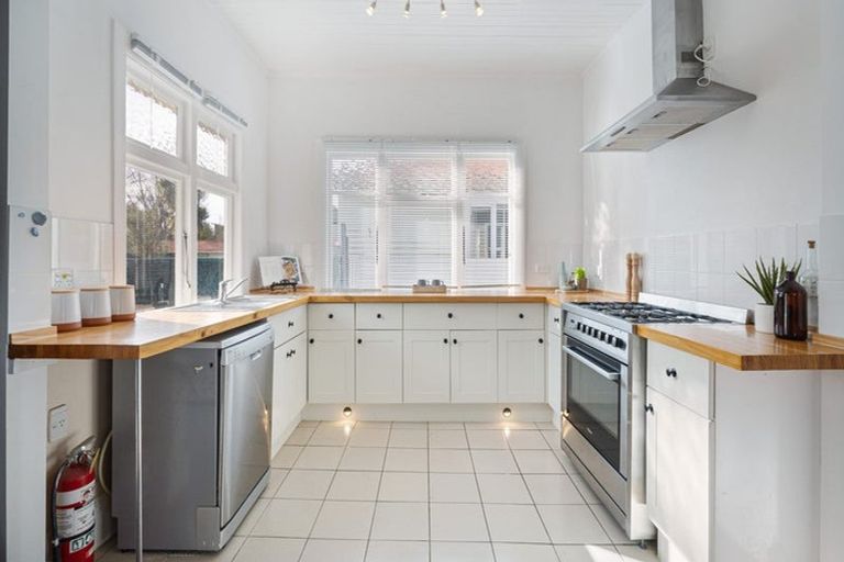 Photo of property in 25 Dunn Street, Somerfield, Christchurch, 8024
