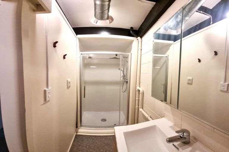 Photo of property in 129 Constable Street, Newtown, Wellington, 6021