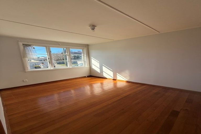 Photo of property in 4 Dufek Crescent, Wigram, Christchurch, 8042