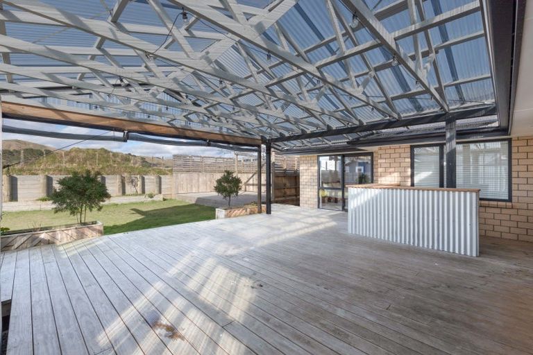 Photo of property in 17 Cyprus Place, Fitzherbert, Palmerston North, 4410
