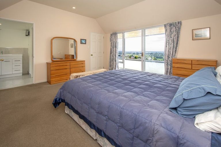 Photo of property in 17 Petworth Place, Westmorland, Christchurch, 8025