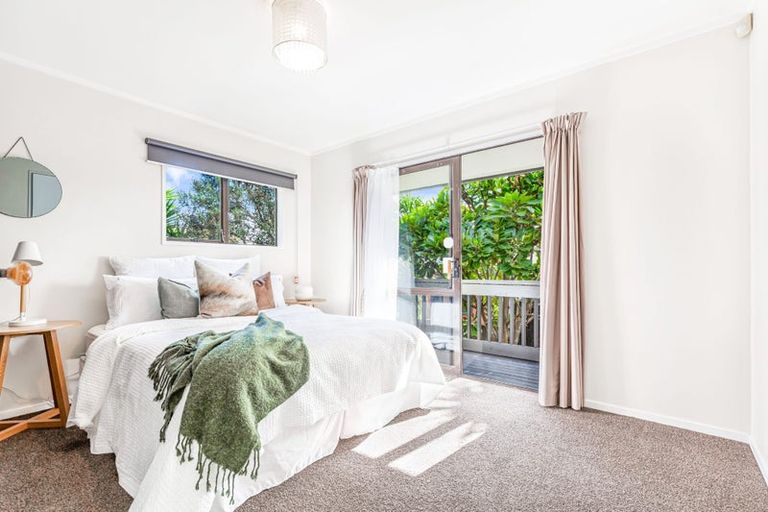 Photo of property in 91a/2 Beach Road, Te Atatu Peninsula, Auckland, 0610