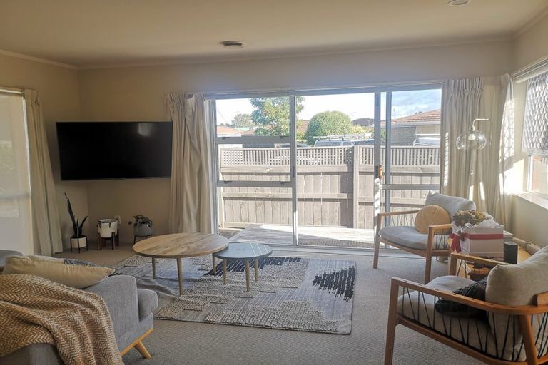 Photo of property in 1/94 Nile Road, Milford, Auckland, 0620