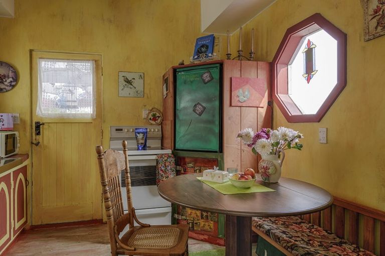 Photo of property in 37 Gillies Crescent, Waimarama, Havelock North, 4294