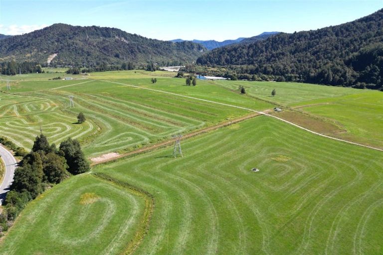 Photo of property in 47 Inwoods Road, Parklands, Christchurch, 8083