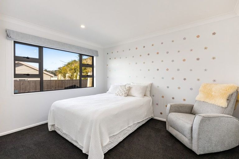 Photo of property in 14 Gennaker Lane, Whitby, Porirua, 5024