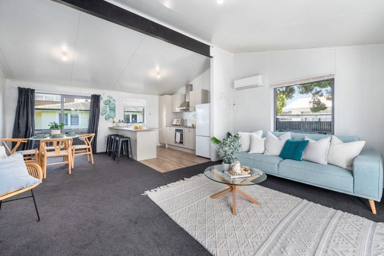 Photo of property in 150 Heretaunga Street, Palmerston North, 4414