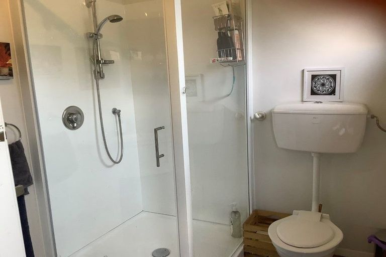 Photo of property in 25 Heperi Street, Waikanae Beach, Waikanae, 5036