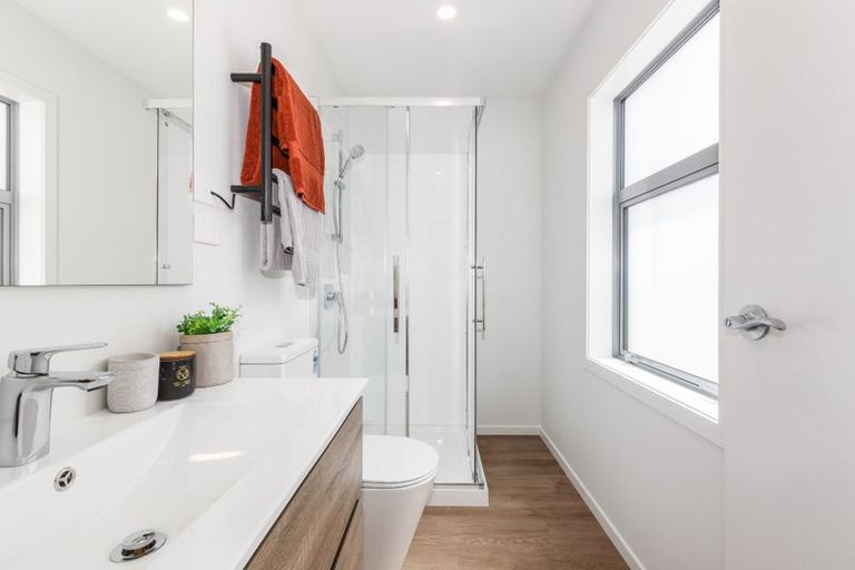 Photo of property in 12 Mana Avenue, Titahi Bay, Porirua, 5022