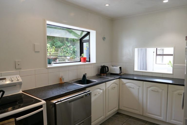 Photo of property in 41 Omapere Street, Whitby, Porirua, 5024