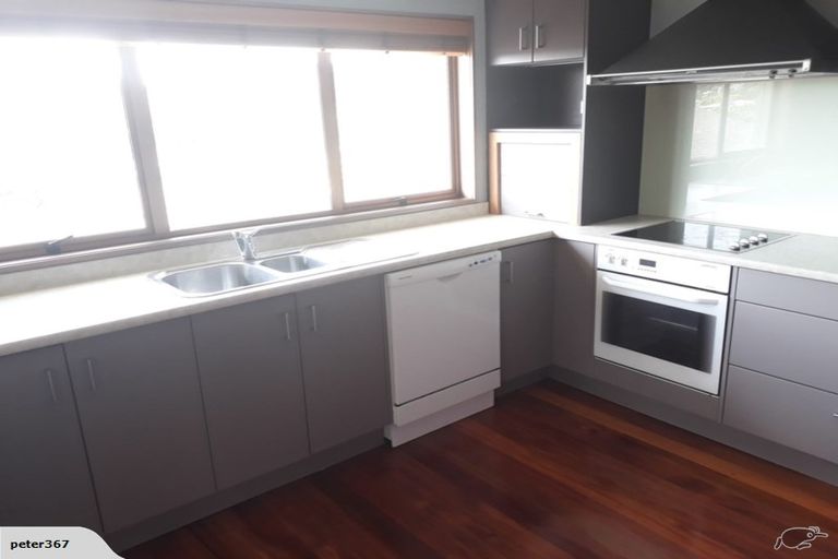 Photo of property in 2/46 Lyons Avenue, Murrays Bay, Auckland, 0630
