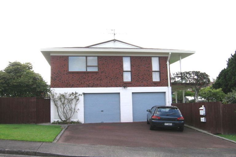 Photo of property in 1 Sunrise Lane, Te Atatu South, Auckland, 0610
