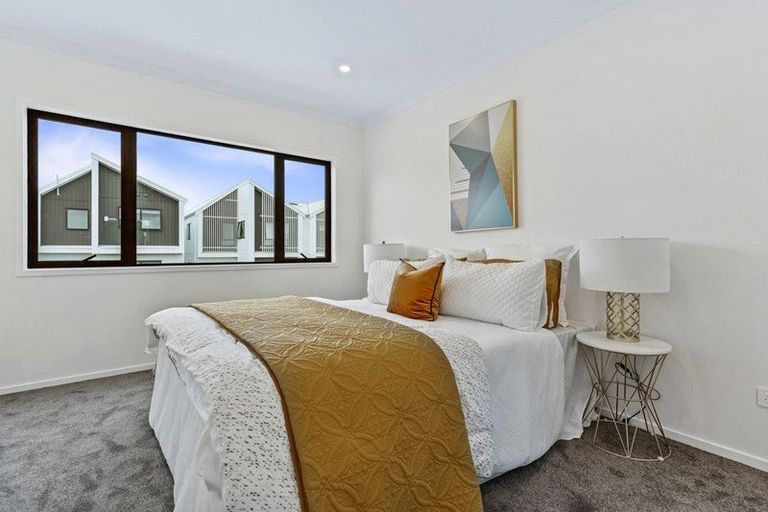 Photo of property in 39 Bristol Freighter Road, Hobsonville, 0616
