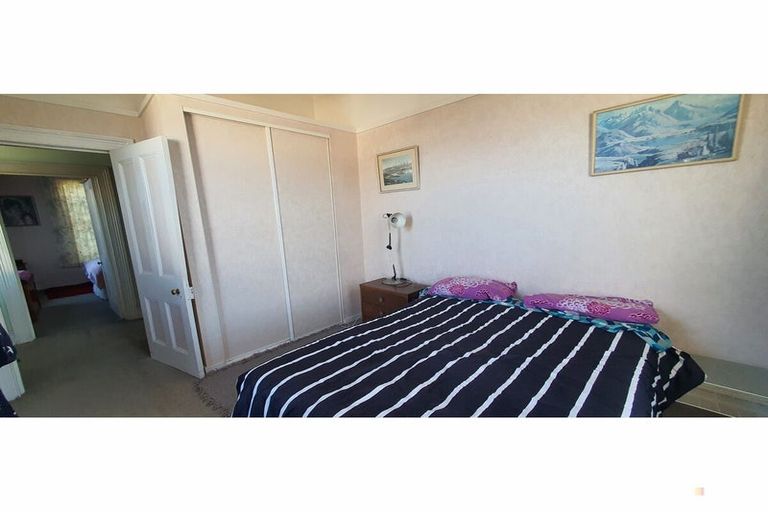 Photo of property in 5 Edward Street, Waimate, 7924