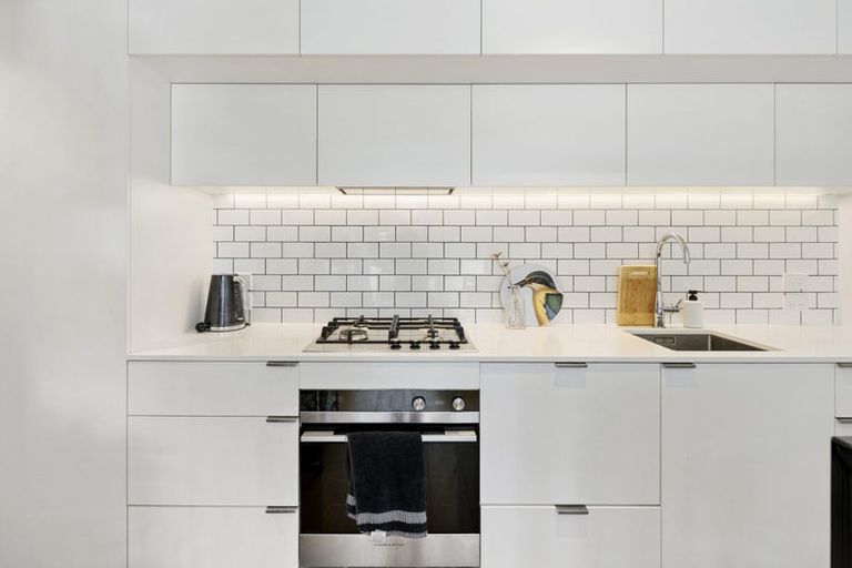 Photo of property in 33 Jean Caldwell Way, Island Bay, Wellington, 6023