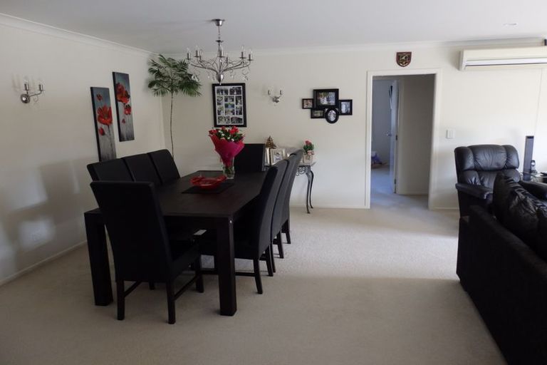 Photo of property in 11 Norfolk Drive, Cambridge, 3434