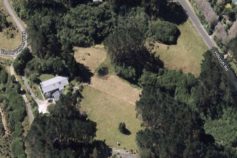 Photo of property in 7 Hillcroft Road, Horokiwi, Wellington, 5016